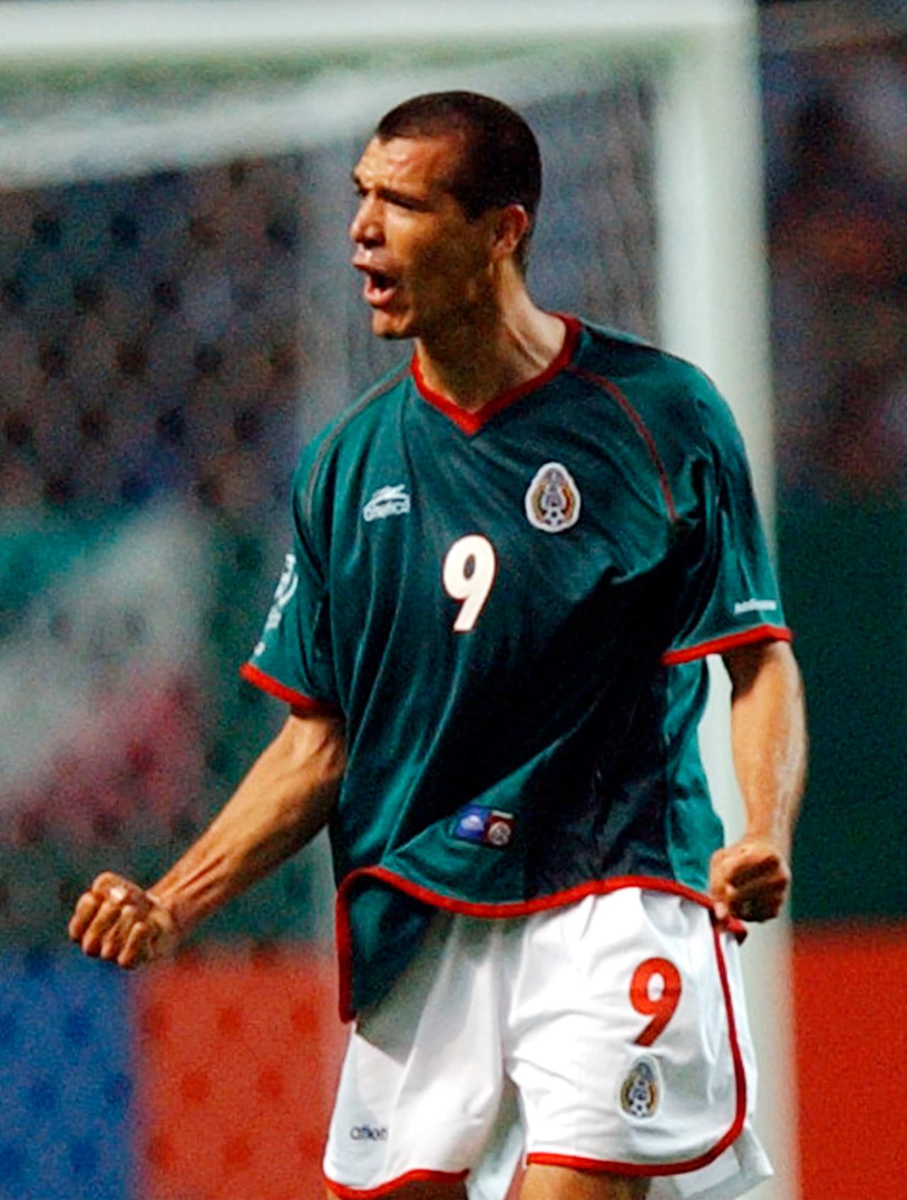 Buffon quedó clavado en el césped del estadio japonés mientras la pelota entraba pidiendo permiso hasta tocar la red.