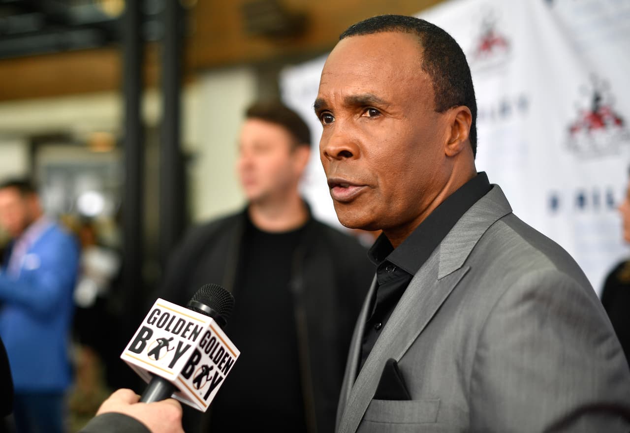 Sugar Ray Leonard, leyenda viva del boxeo, reiteró su apoyo a Mikey durante la rueda de prensa promocional para el combate entre Canelo y Jacobs. "¿Por qué? Simplemente porque es Mikey", sentenció Leonard.