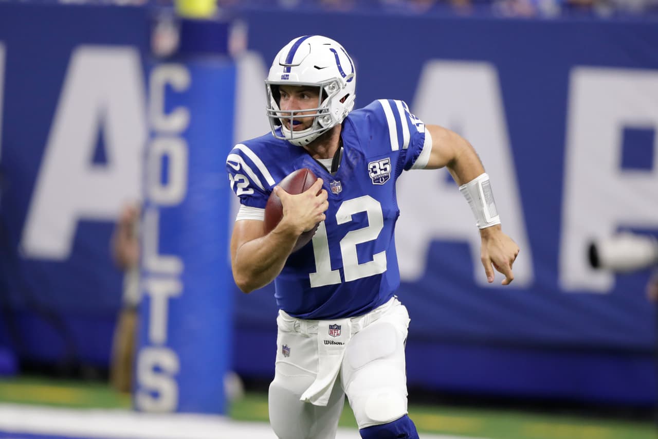Andrew Luck se pierde práctica de Colts por lesión en el pie