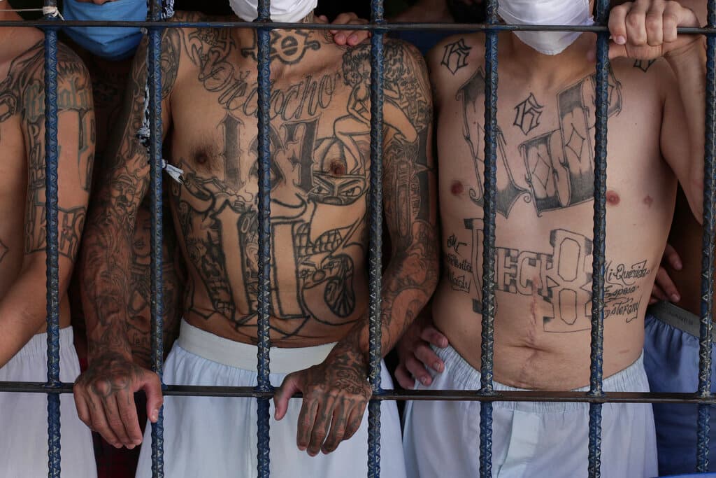 Tribunal de El Salvador impone primera sentencia de cadena perpetua a procesado por homicidio
