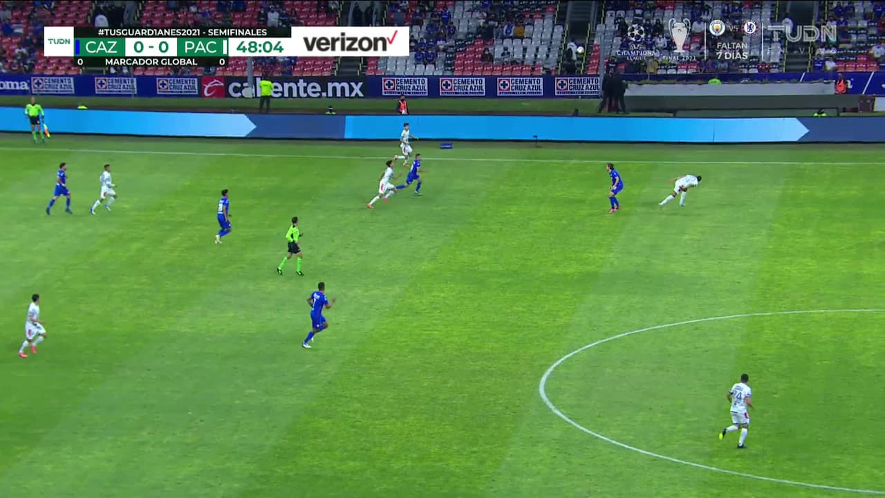 ¡TIRO ATAJADO! disparo por Víctor Guzmán.