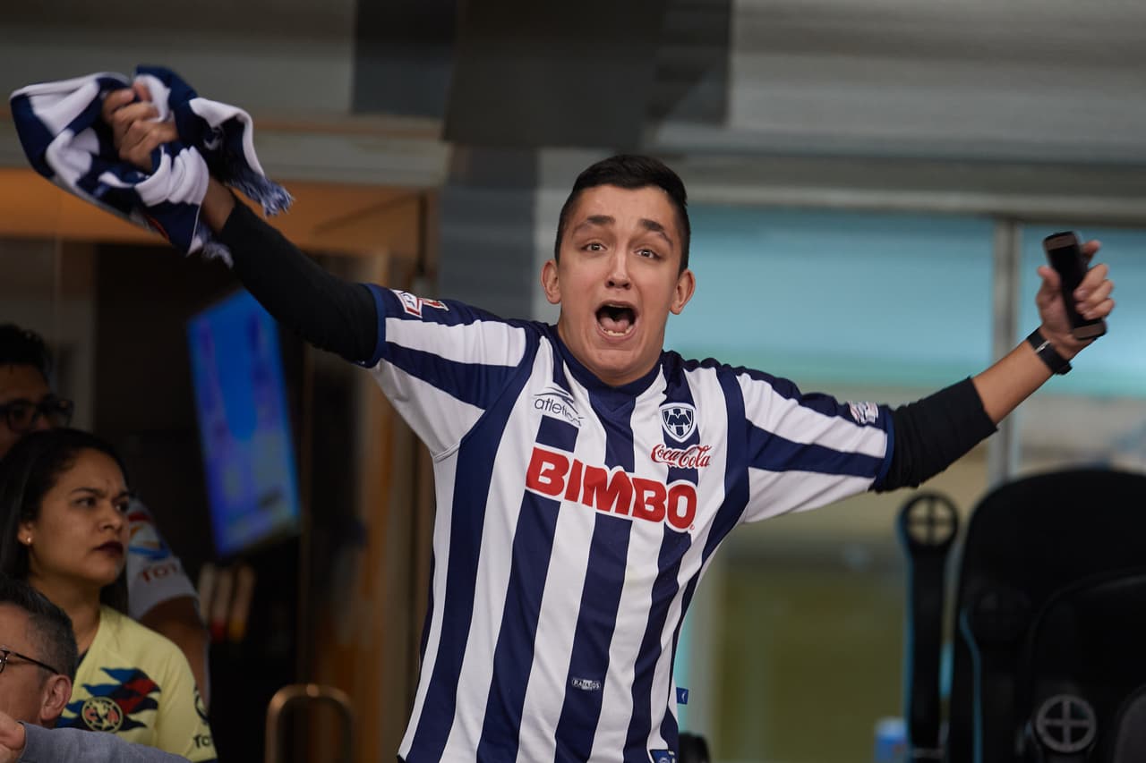 La afición de América y Rayados ya juega la Gran Final de la Liga MX.