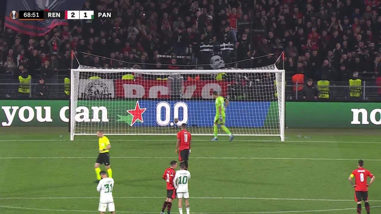 ¡GOL!  anota para Rennes. Ludovic Blas