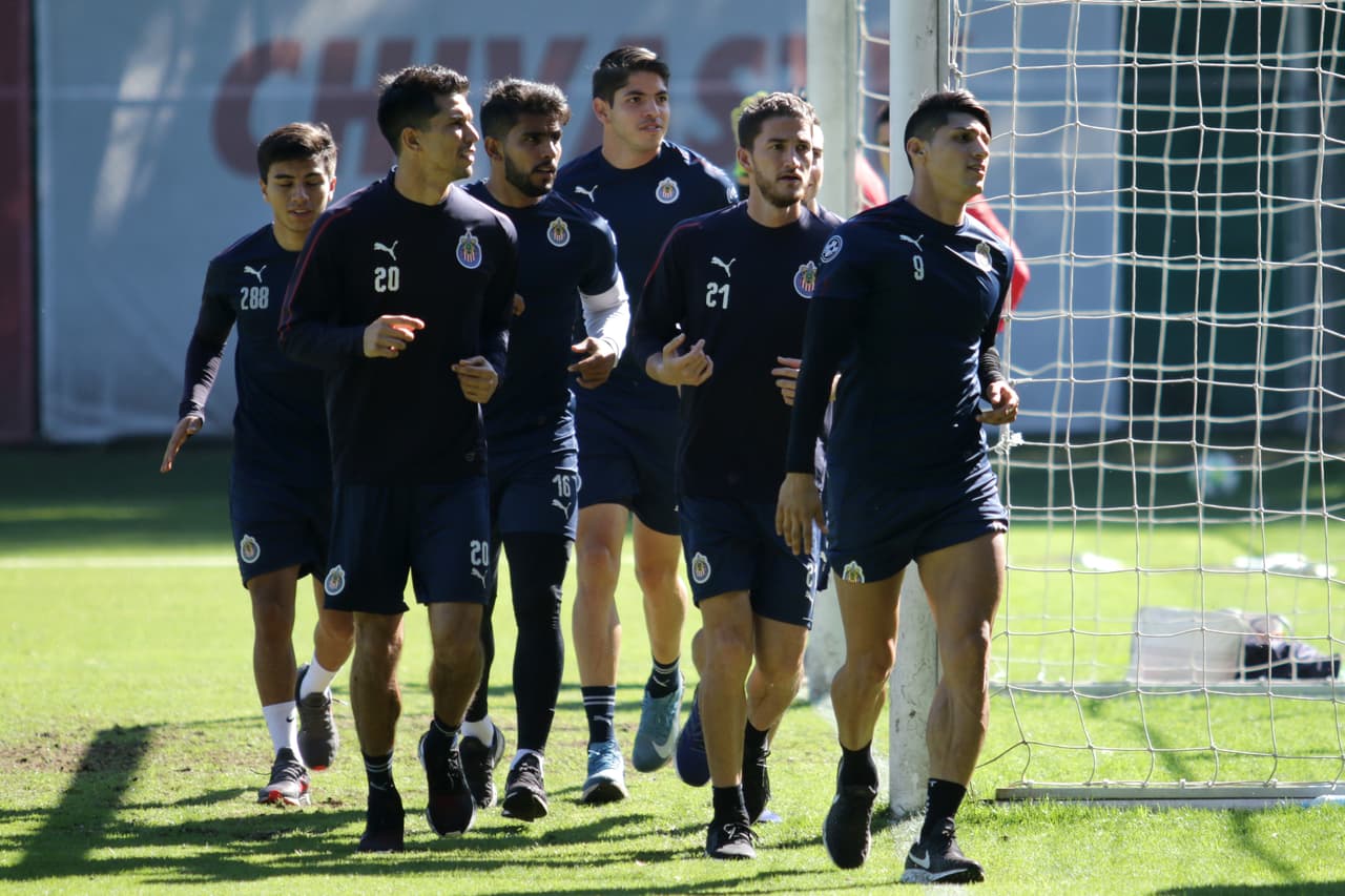 Exigencia, intensidad pero ante todo optimismo y unidad abundan en el entrenamiento de Chivas de Guadalajara en Chivas Verde Valle con miras a la Jornada 4 del Clausura 2019 de la Liga MX.