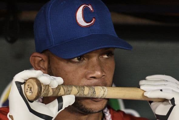 Los Vegueros de Pinar del Río eliminaron a los anfitriones Cangrejeros de Santurce de la Serie del Caribe en 10 innings 3-2.