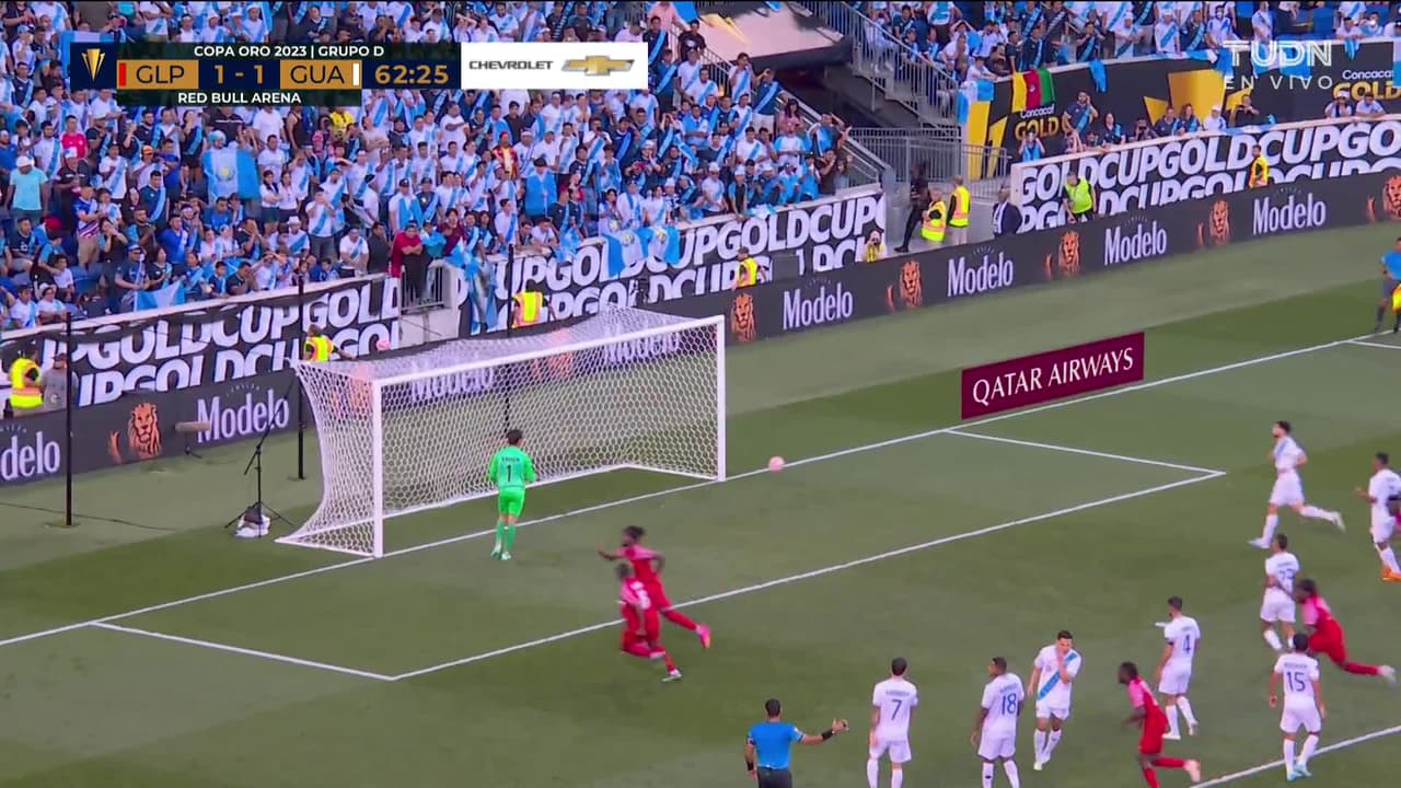 ¡GOL!  anota para Guadalupe. Ange-Freddy Plumain