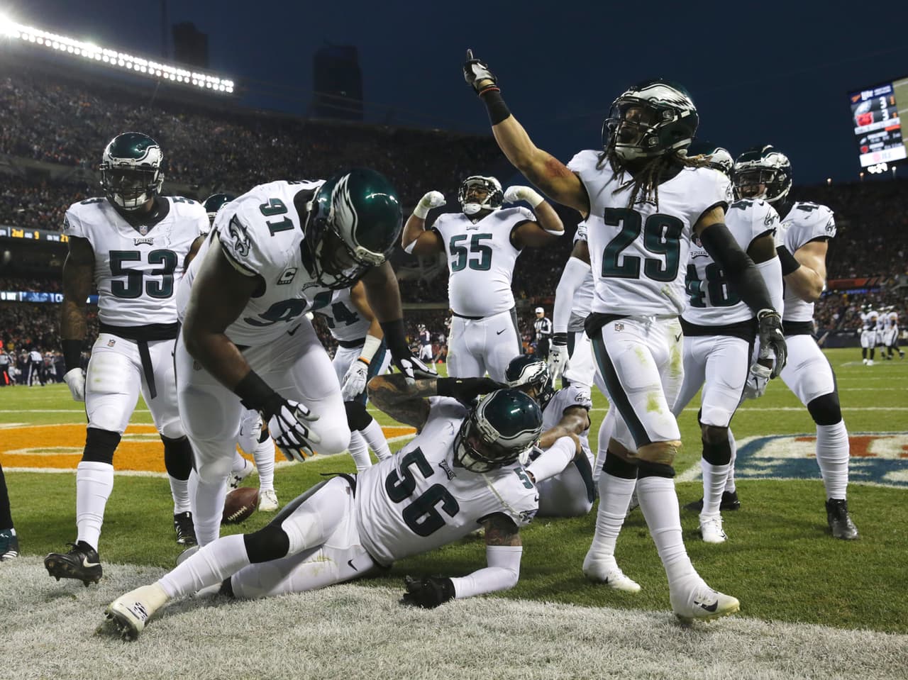 Los Eagles ocupan el puesto 18 en ofensiva (367 puntos) contra los Saints que son terceros (504 puntos), mientras en defensa, Philadelphia es 12° (348 puntos permitidos) y New Orleans es 14° (353 puntos permitidos).