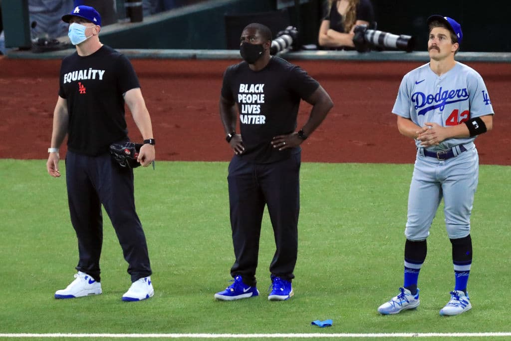 Fue nombrado Jugador más Valioso de la campaña en 1947.