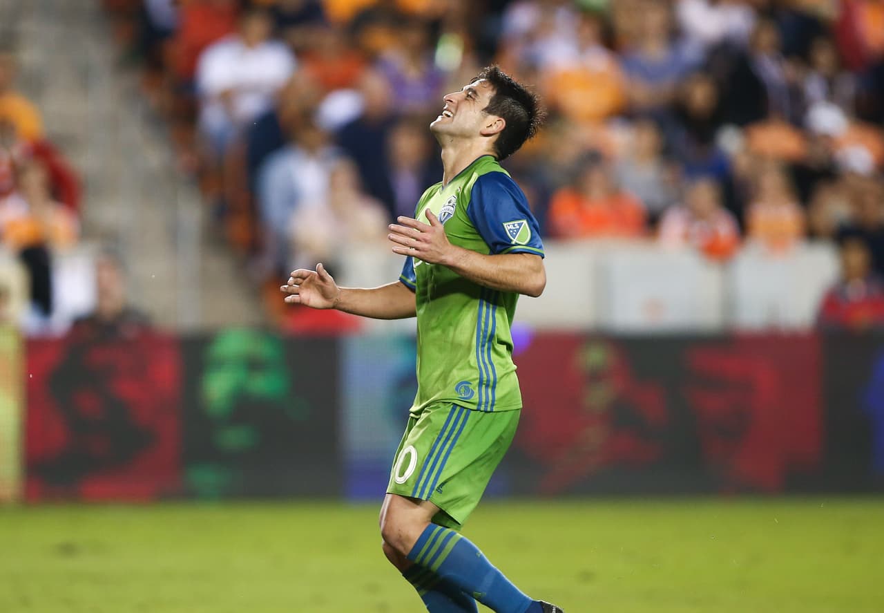 Nicolás Lodeiro Seattle Sounders Playoffs 2017