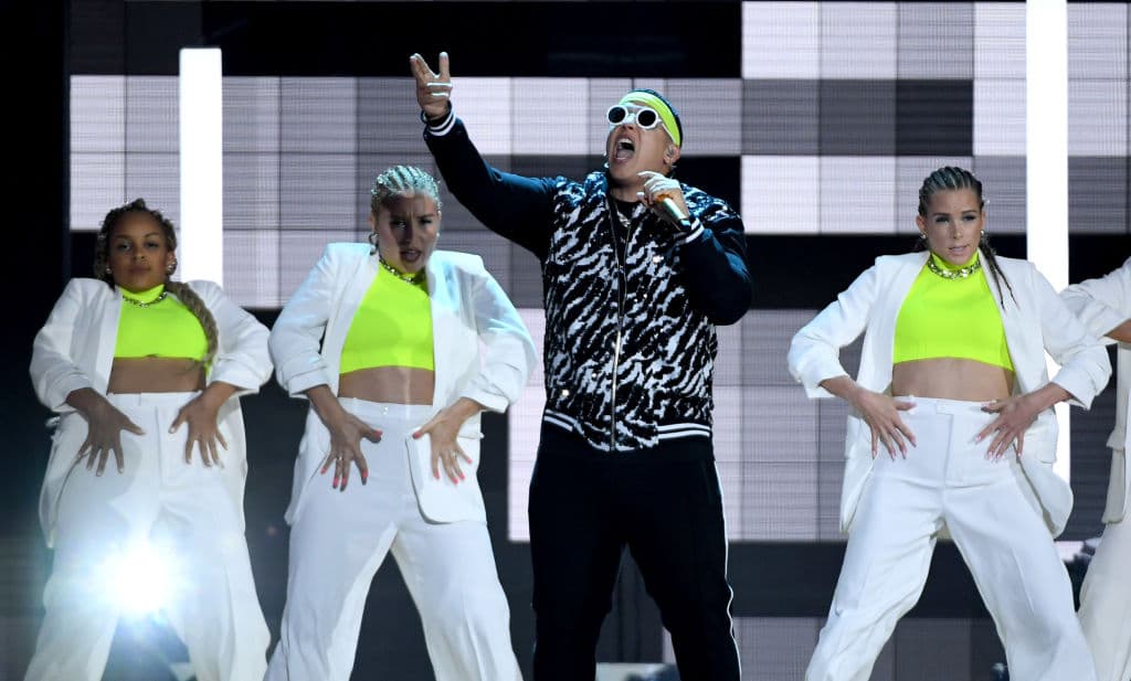 El lunes por la noche se transmitieron en los premios las actuaciones de compositores como Danny Ocean, Elena Rose y Vibanco.
<br>