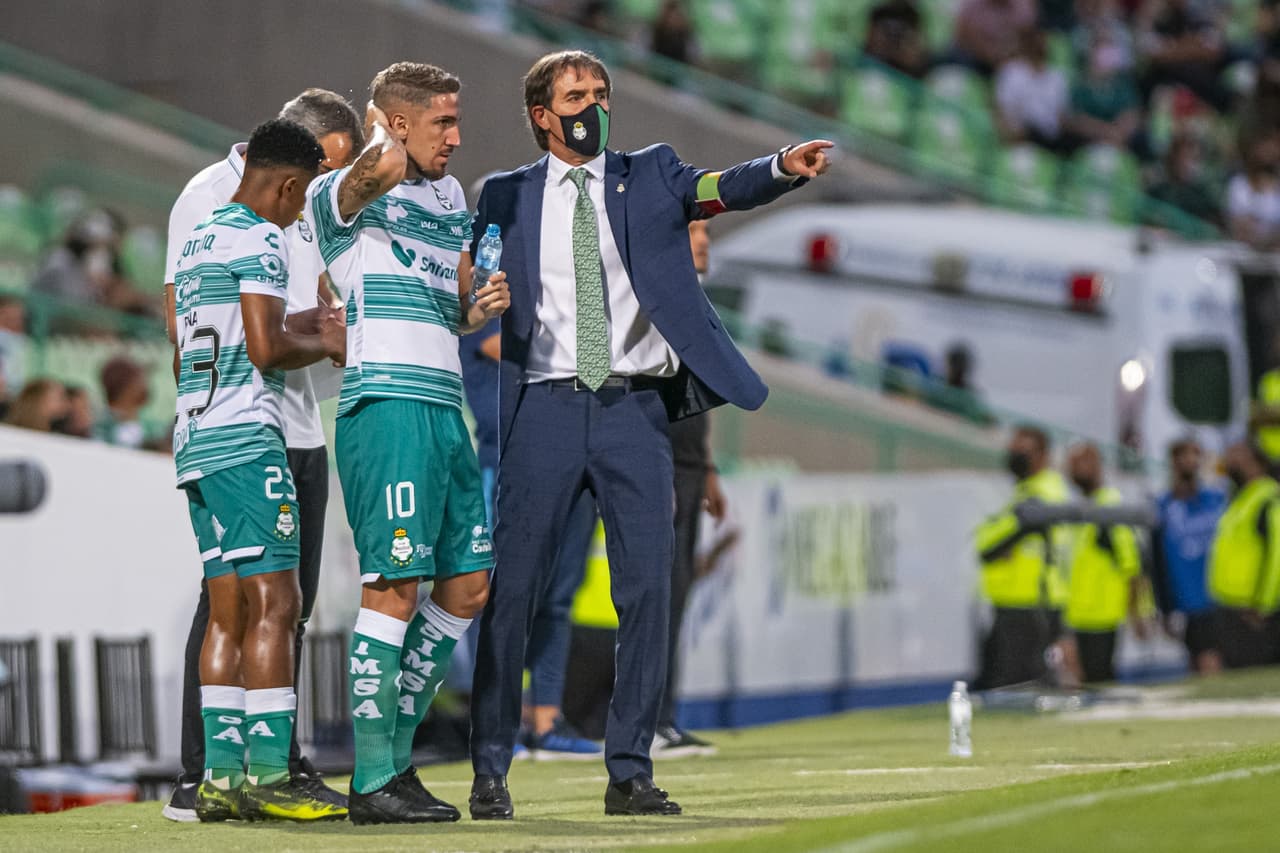 Los cambios no lograron cambiar el resultado para Guillermo Almada.