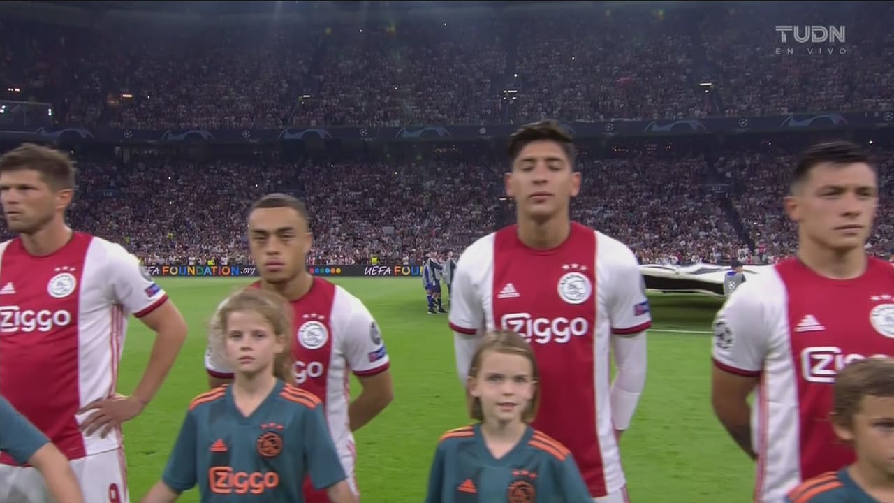 El mexicano vibró con el himno del máximo torneo a nivel de clubes en el mundo.