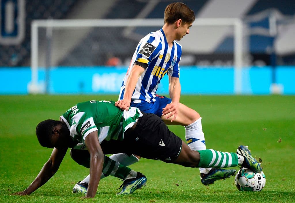 Tras no caer goles en el Estadio do Dragão, Sporting y Porto lideran el balompié portugués al cabo de 21 jornadas con 55 y 45 unidades, respectivamente.