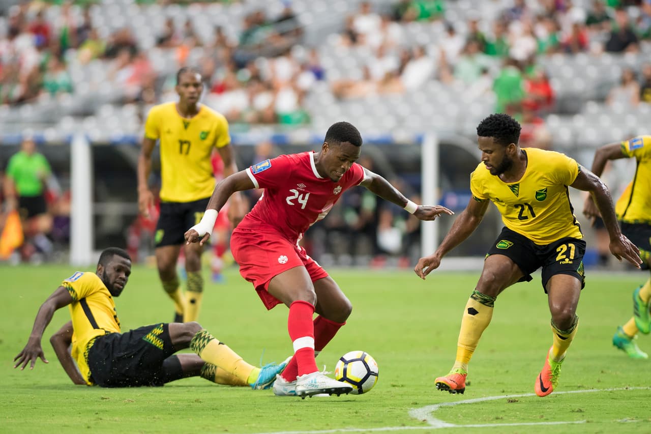 El juvenil Anthony Davies, de 16 años de edad, intentó y mostró que tiene un gran futuro en Canadá.