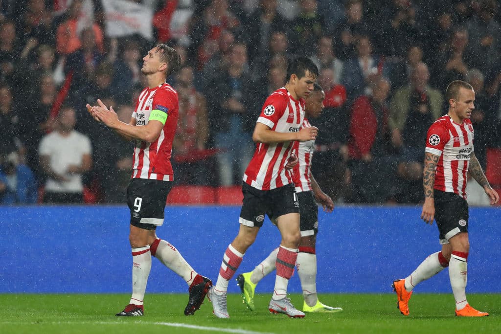 Lozano fue un jugador muy buscado en todo el partido por parte de sus compañeros dado su talento para pasar el esférico y crear ocasiones, con su juego vertical.