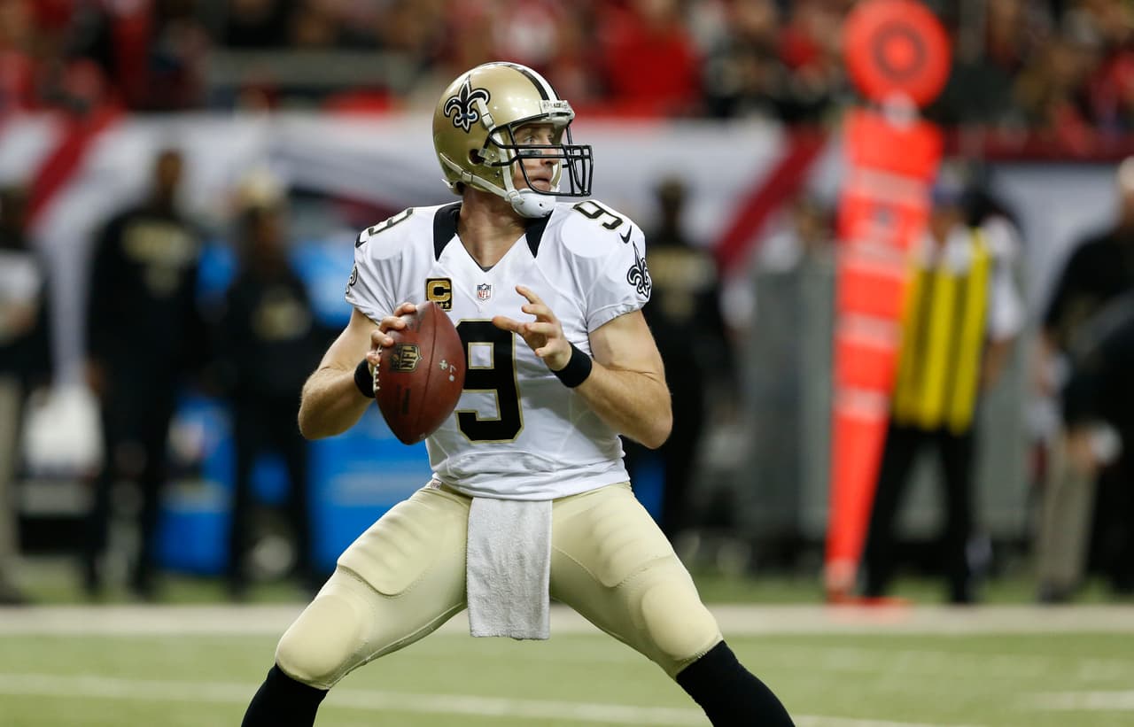 DREW BREES - Quarterback Selecionado por San Diego Chargers en la 2ª. Ronda, Pick 32 del Draft en 2001. Con éste equipo estuvo hasta 2005. Pero en 2006 es cambiado a New Orleans Saints donde ha establecido innumerables récords como pasador, pero lo más importante, campeón del Super Bowl XLIV donde fue nombrado MVP.
