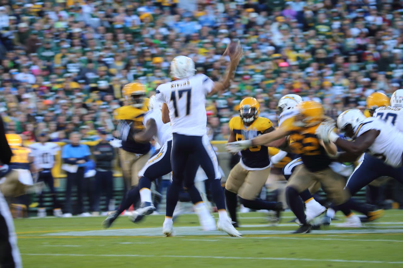 PHILIP RIVERS - Quarterback Seleccionado por New York Giants en la 1ª. Ronda, Pick 1 de New York Giants, cambiado de inmediato por Eli Manning quien había sido reclutado por San Diego Chargers. Rivers nunca vistió los colores de los Giants y ahora es considerado el mejor quarterback en la historia de los Chargers, incluso por encima de Dan Fouts.