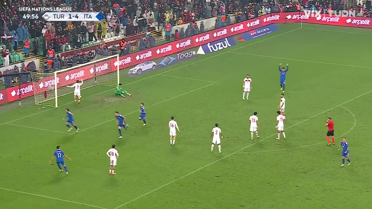 ¡PÓKER ITALIANO! Pio Esposito pone el 4-1 de cabeza