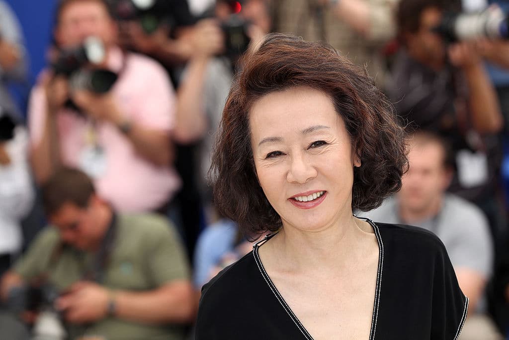 La actriz coreana está en la categoría como Mejor Actriz de Reparto por su pael de Soon-ja en la película ‘Minari’.