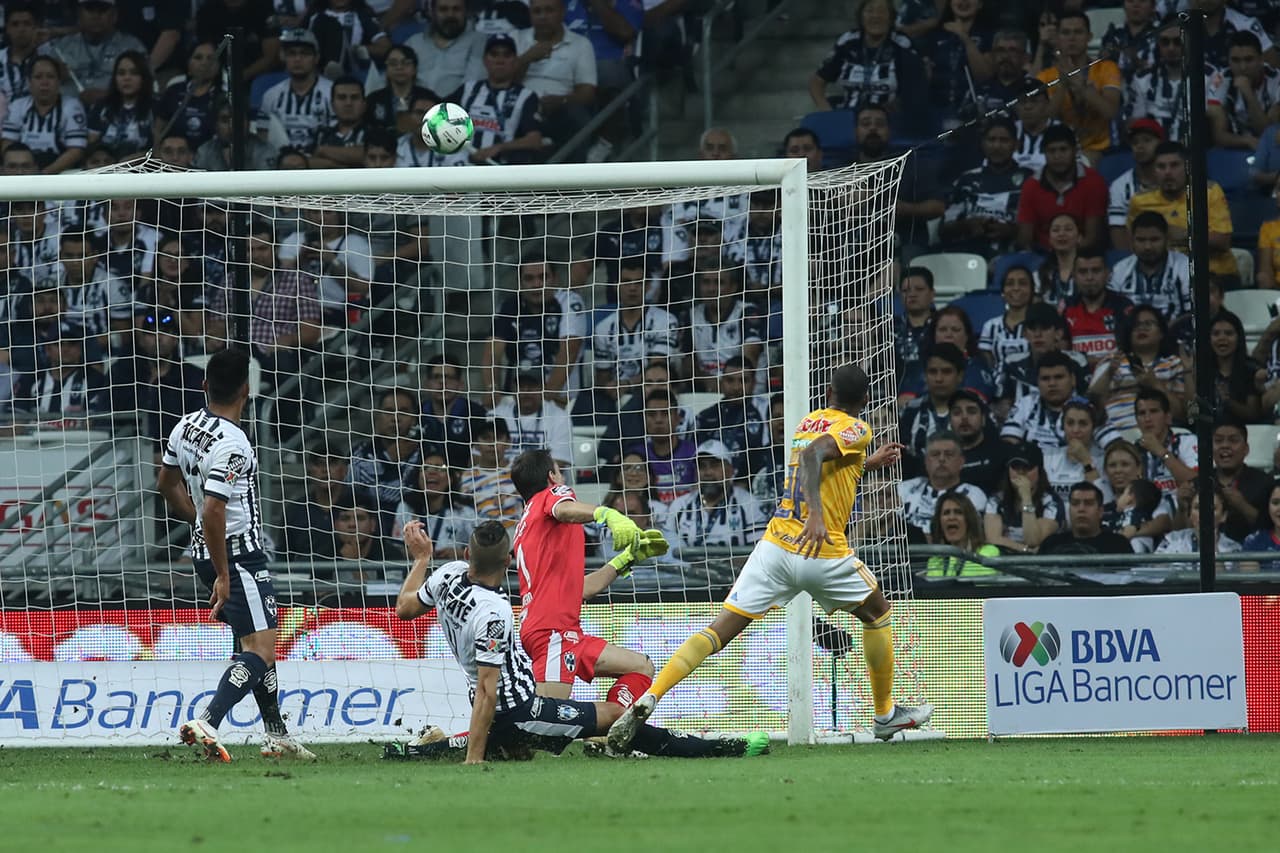 A partir de ahí todo fue cuesta arriba para Tigres pero no es que no tuvieran ocasiones de gol ni el esférico, nada de eso, solo no tuvieron precisión para concretar en zona de definición.