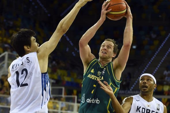 Australia tuvo un día de campo ante su similar de Corea del Sur, los de Oceanía derrotaron 89-55 a los asiáticos.