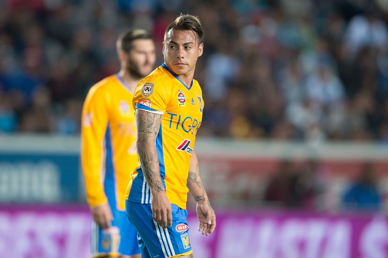 Lo que comenzó como un rumor va tomando forma. Cruz Azul parece que va en serio por el chileno Eduardo Vargas.