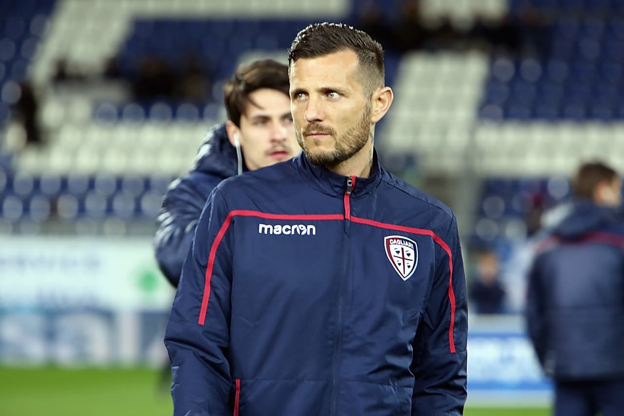 Cyril Théréau vive así una situación embarazosa en la que vuelve a ser protagonista en Italia, pero no por su fútbol sino por la filtración de un video sexual que lo involucra.