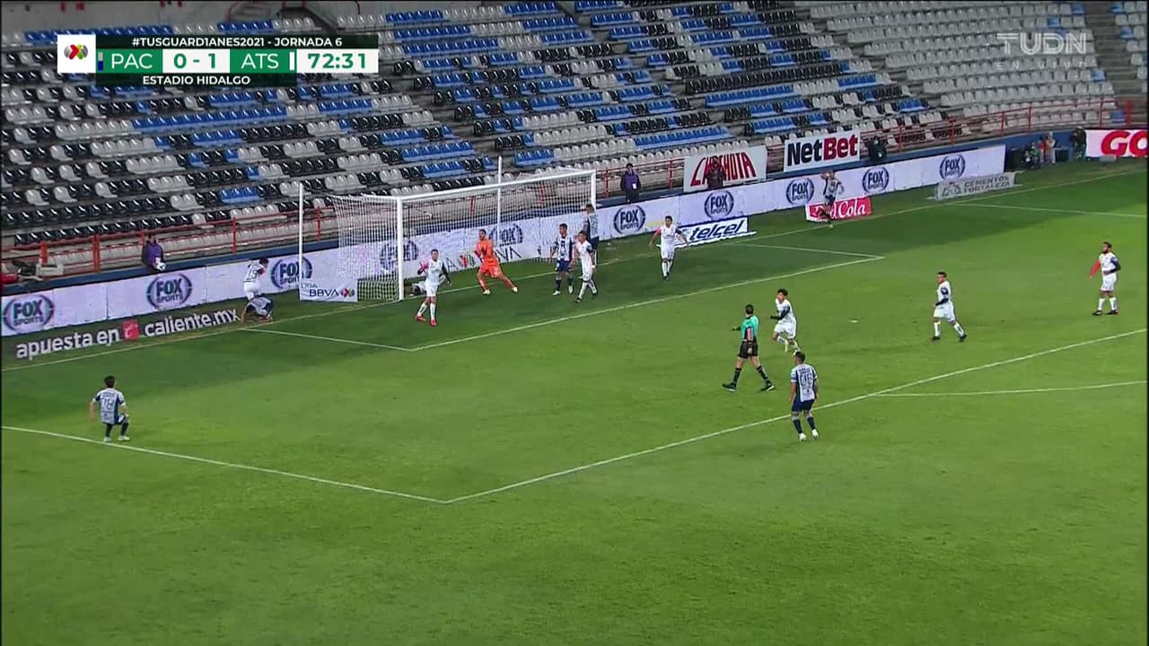 ¡TIRO ATAJADO! disparo por Victor Ismael Sosa.