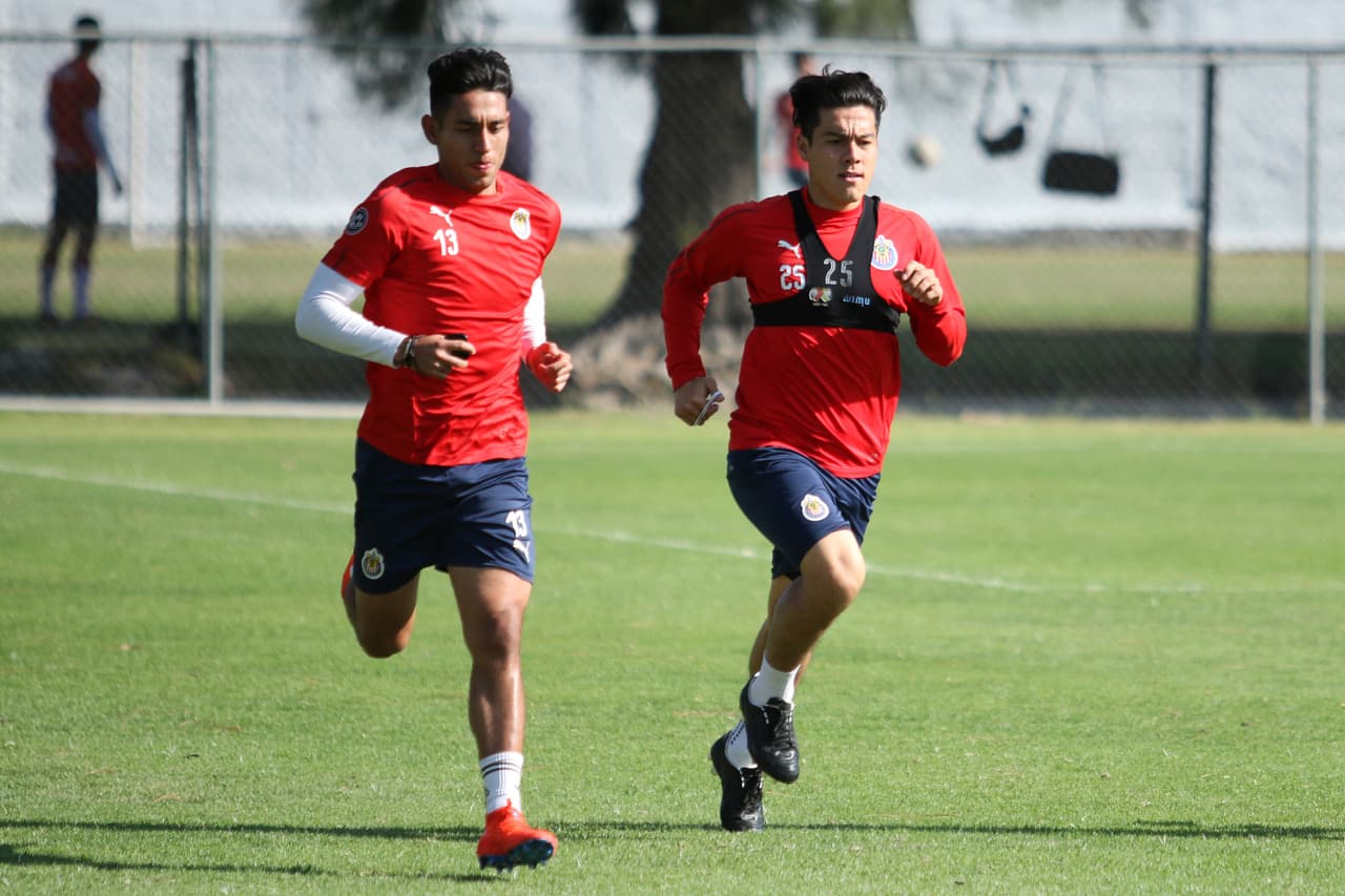 Chivas de Guadalajara está a tres puntos del primer lugar luego de su empate contra Necaxa en la Jornada 6 del Clausura 2019, donde espera volver arriba y por lo que se prepara con intensidad.