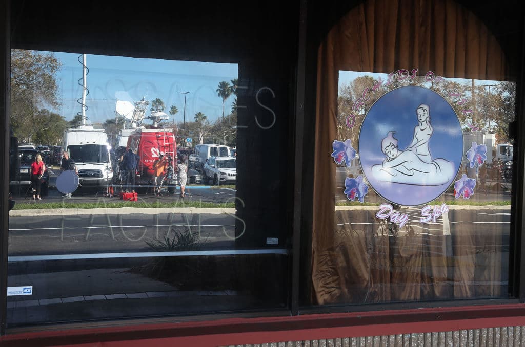 La policía de Jupiter, Florida, presume que Robert Kraft solicitó servicios sexuales en el spa Orchids of Asia al menos dos veces en el último mes.