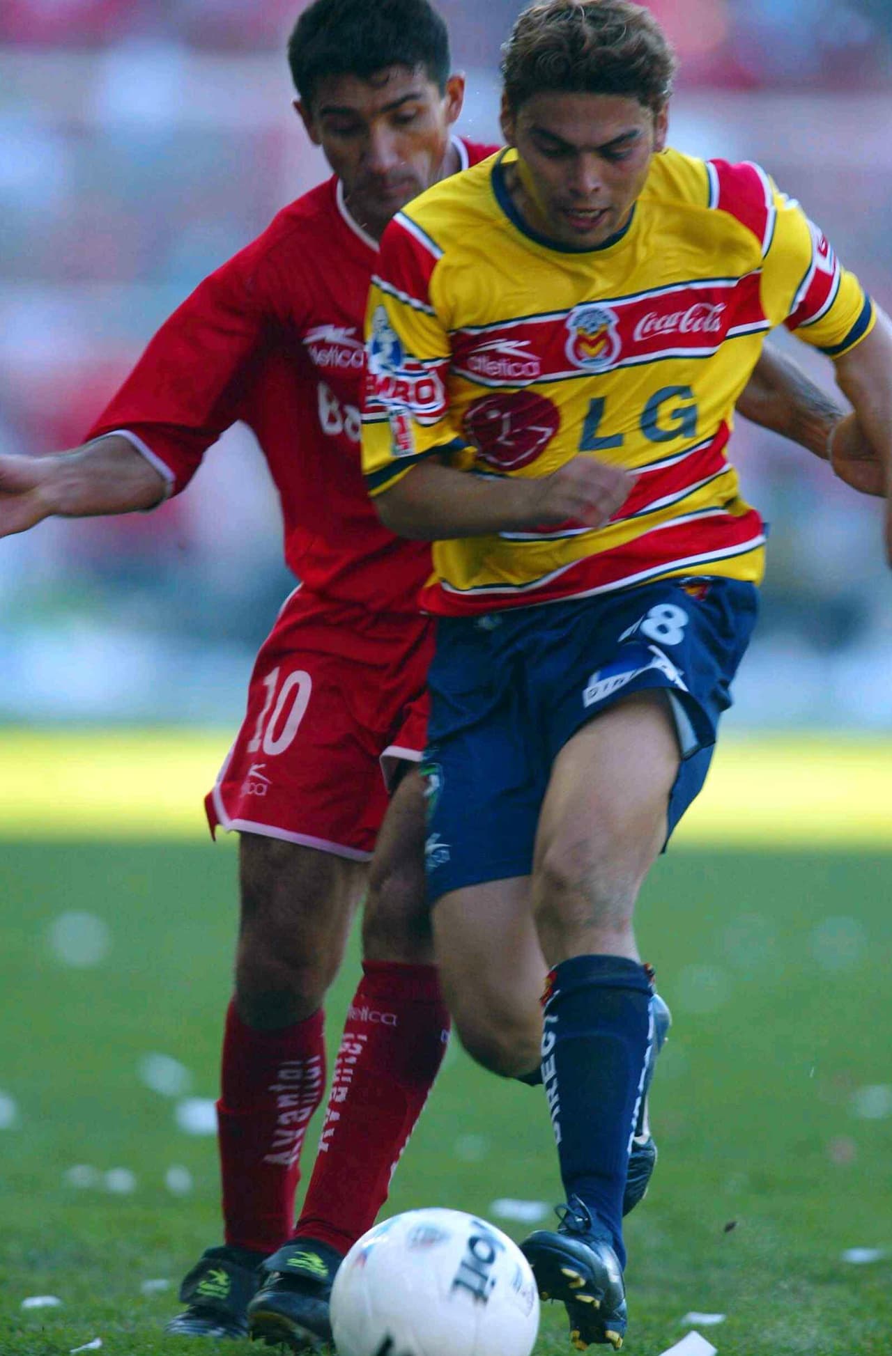Los Diablos estaban en una época de plena efervescencia futbolística y venían de ganar tres títulos de Liga de la mano de Enrique Meza que había dejado al conjunto escarlata para hacerse cargo del Tri.
