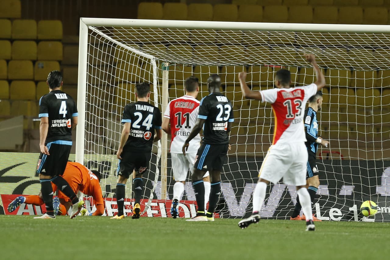 El Marsella pierde en Mónaco y atisba la zona de descenso