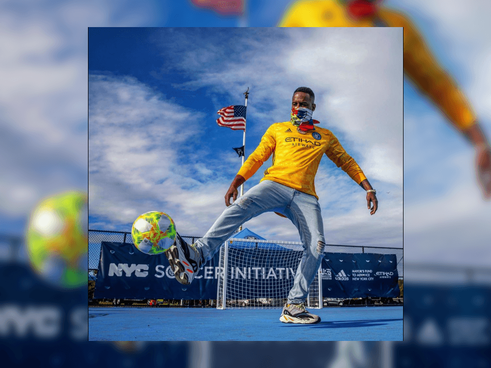 Causi, fotógrafo deportivo reconocido en el mundo del deporte neoyorkino por más de 20 años, falleció a causa del coronavirus. Sus fotografías destacaron por estar en el lugar adecuado y en el momento ideal.