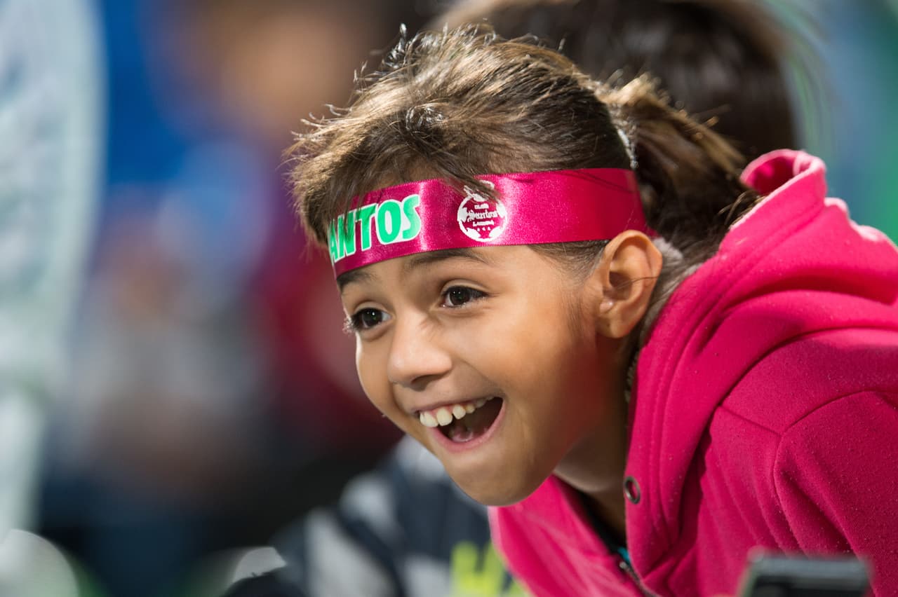 El colorido de la afición en la Jornada 14