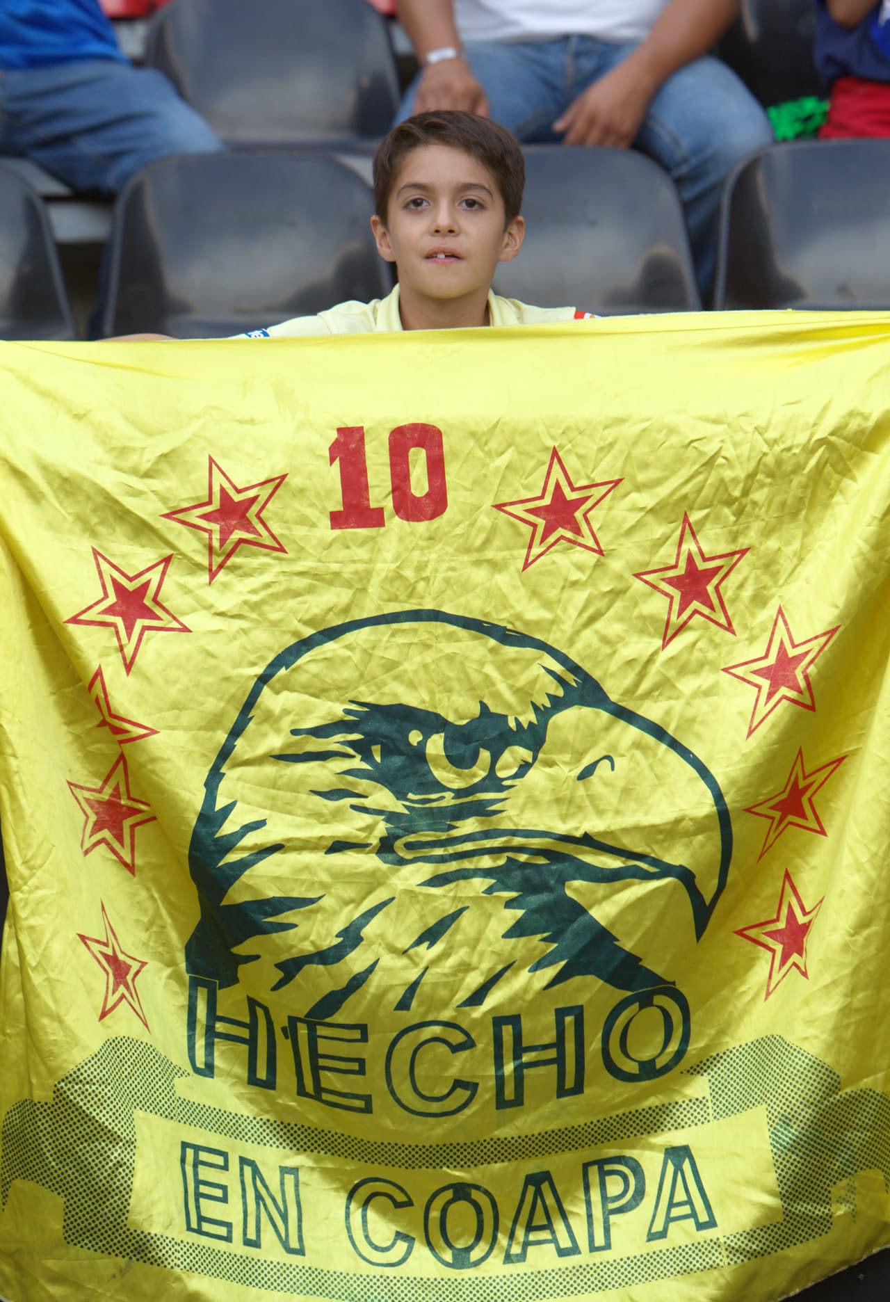 El colorido de la afición en la Jornada 14