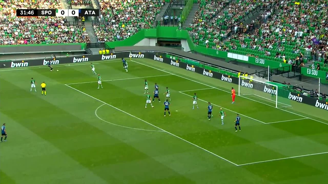 ¡GOL!  anota para Atalanta. Giorgio Scalvini