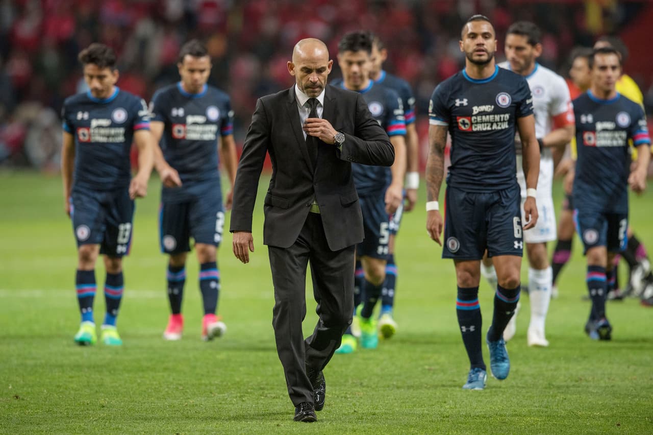 Paco Jémez y los suyos se retiraron durante el medio tiempo aliviados por mantener el empate.