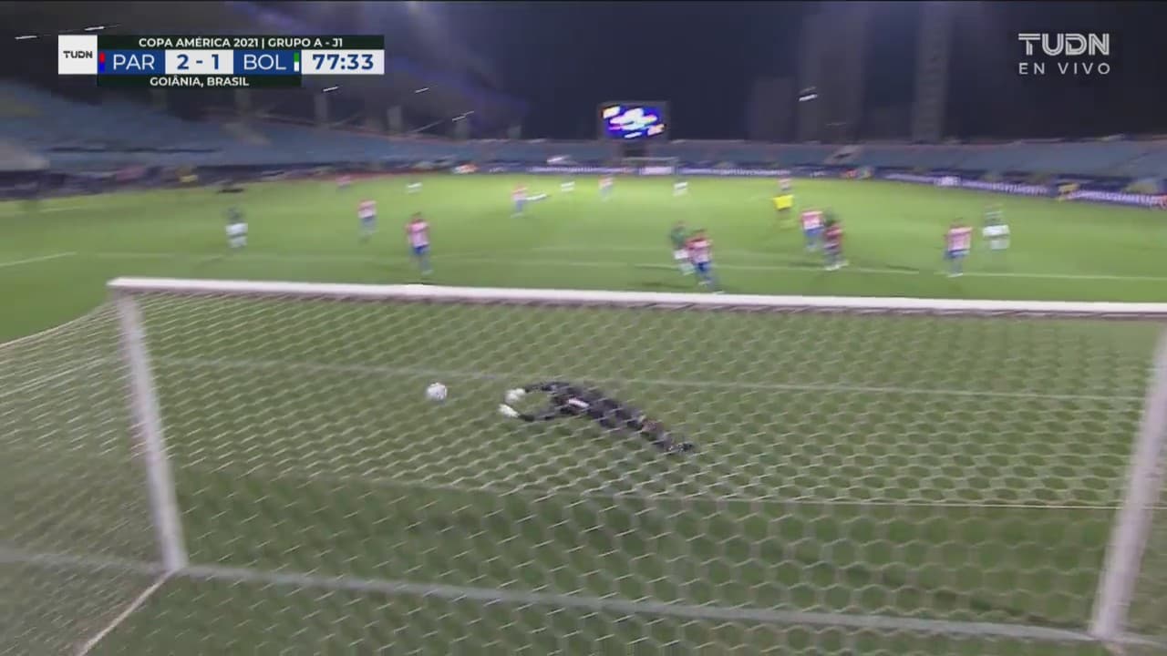 ¡Puebla presente! Manotazo salvador de Antony Silva ante Bolivia