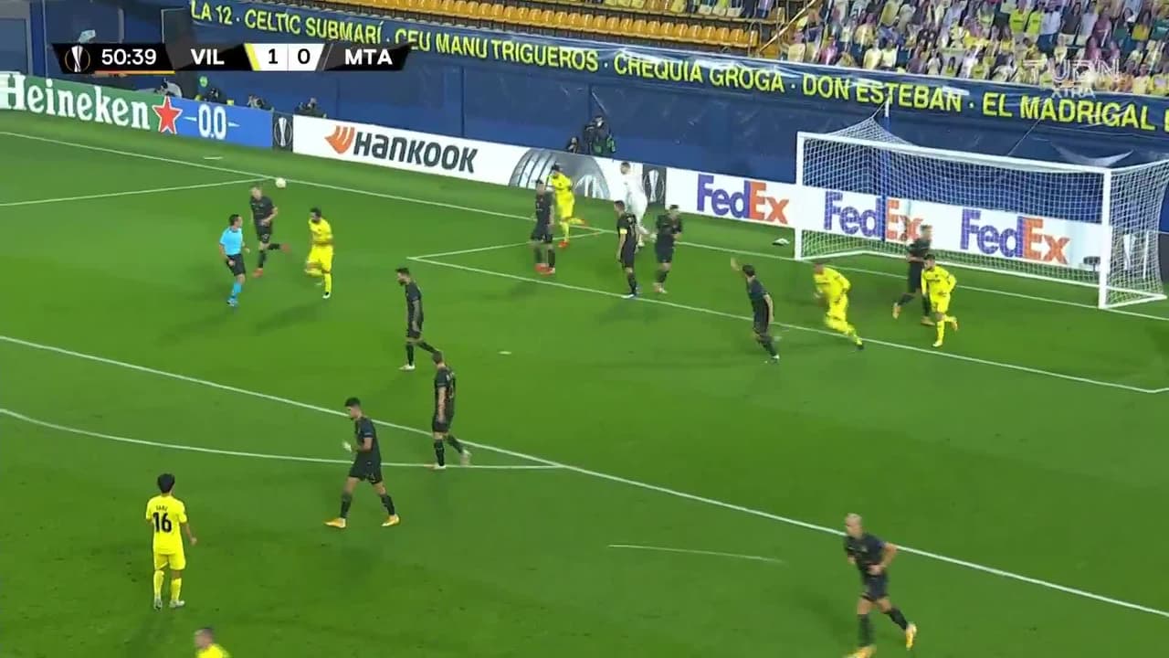 ¡GOOOL! Carlos Bacca anota para Villarreal.