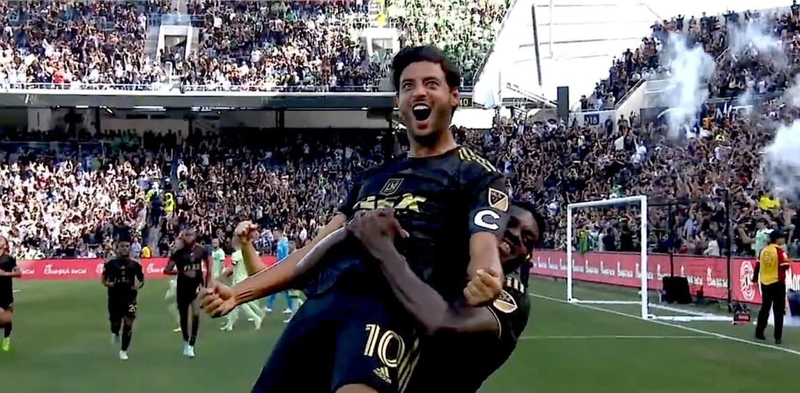 El delantero mexicano de LAFC, Carlos Vela, fue destronado y cayó al cuarto lugar de la lista con un rating general de 81.