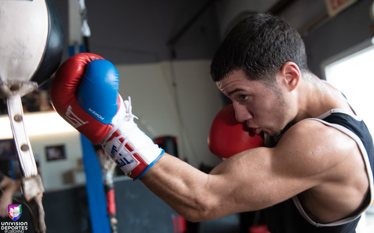 El prospecto de Puerto Rico, Jean Carlos 'Chapito' Rivera (15-0, 10 KO's), se enfrentará a Jason 'El Alacrancito' Sánchez (12-0, 6 KO's) de Nuevo México por la corona mundial juvenil vancante de la OMB en el Hotel El Panamá en la Ciudad de Panamá el próximo 31 de octubre.