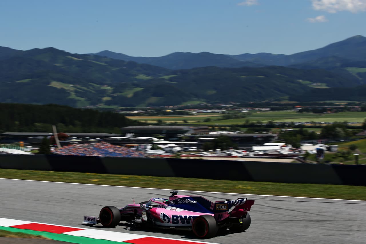 Este viernes los motores se prendieron en el Red Bull Ring, en Spielberg, para dar inicio al Gran Premio de Austria con las primeras dos sesiones libres. Charles Leclerc y Lewis Hamilton fueron los dos más rápidos en una jornada accidentada en la que Max Vertsappen, Valtteri Bottas, Sebastian Vettel, Pierre Gasly, entre otros, tuvieron inconvenientes.