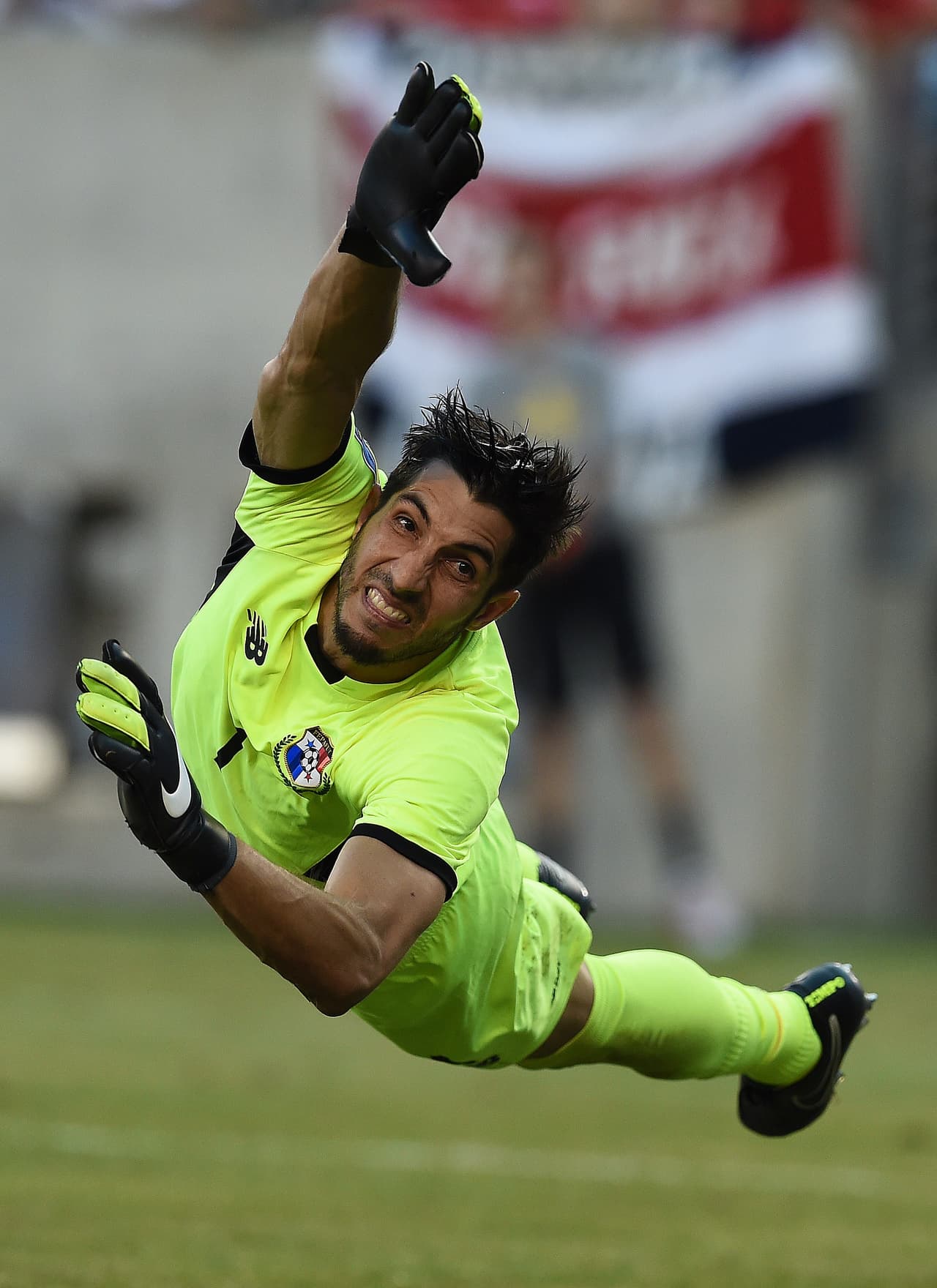 El arquero Jaime Penedo es otro de los veteranos importantes en Panamá. A sus 35 años, es el único de su país que juega en Europa, en el Dinamo de Bucarest, en Rumania.