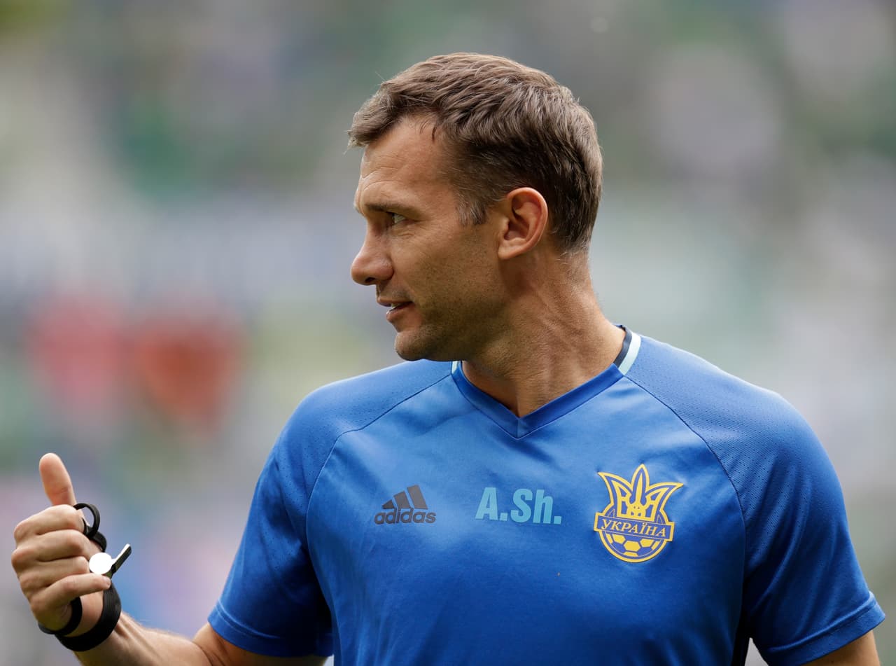 <b>Andriy Shevchenko, Ucrania: </b>Uno de los mejores jugadores de la historia de Ucrania se hará cargo de su equipo nacional. Shevchenko tendrá que impulsar a un equipo que en la Eurocopa de Francia no pasó de la fase de grupos con jugadores de calidad contrastada como Yevhen Konoplyanka y Andriy Yarmolenko. Mykhaylo Fomenko dejó el banco ucraniano y pasó a su homólogo la misión de clasificar a Ucrania para su segundo Mundial después del de Alemania 2006. Turquía e Islandia, serán sus principales rivales del grupo I para lograr la clasificación.