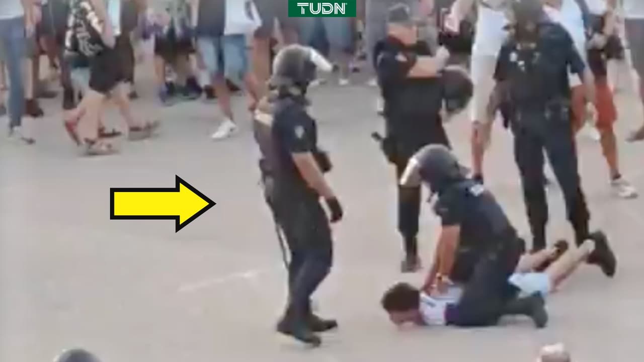 Barcelona defiende a sus aficionados tras incidentes con la Policía Nacional