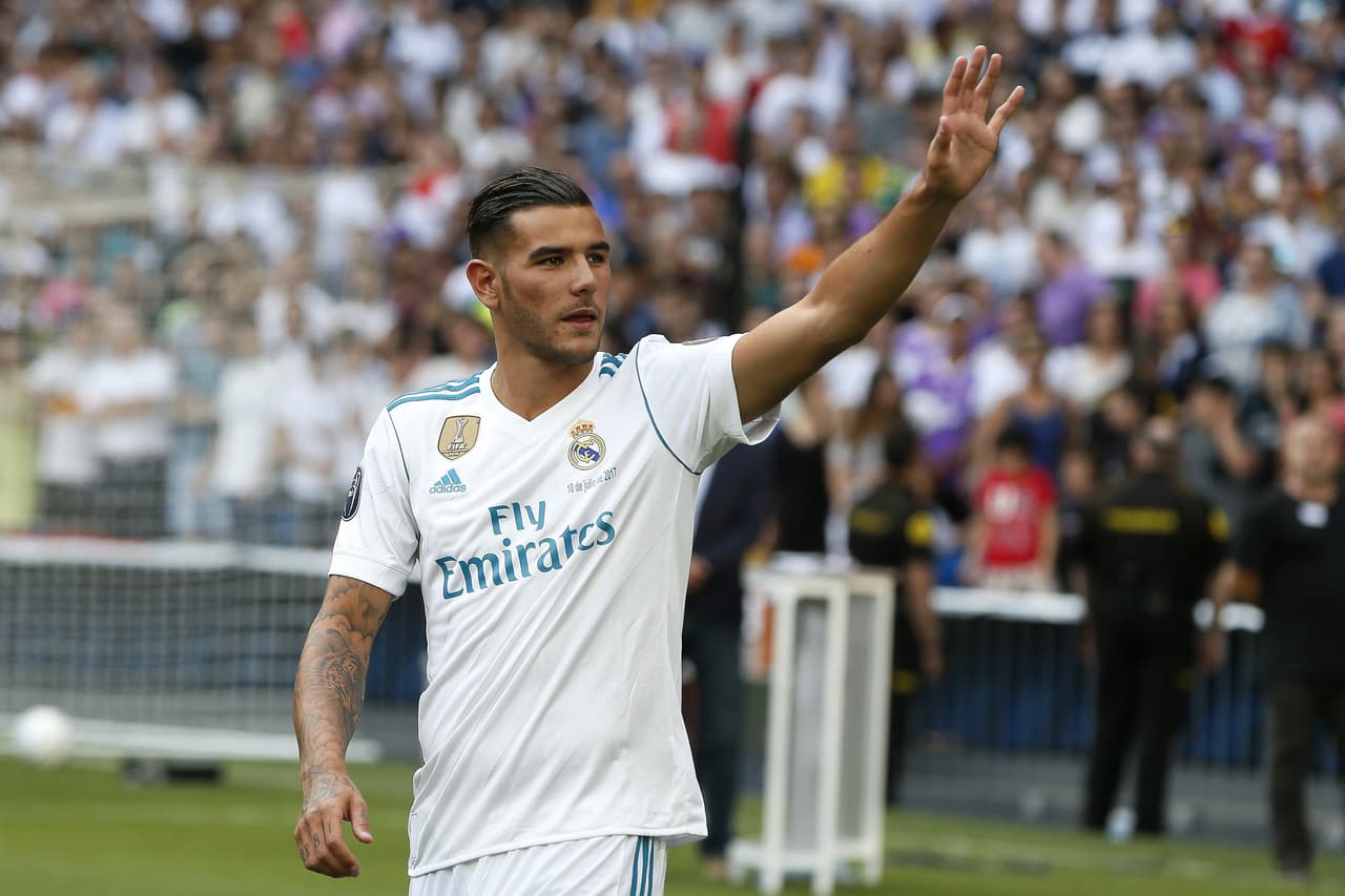 Theo Hernández, futbolista del Real Madrid, aseguró durante su presentación oficial como jugador blanco, que no tuvo ninguna presión para fichar por el club madridista, al que no le costó dar el sí para jugar las próximas seis temporadas en sus filas.