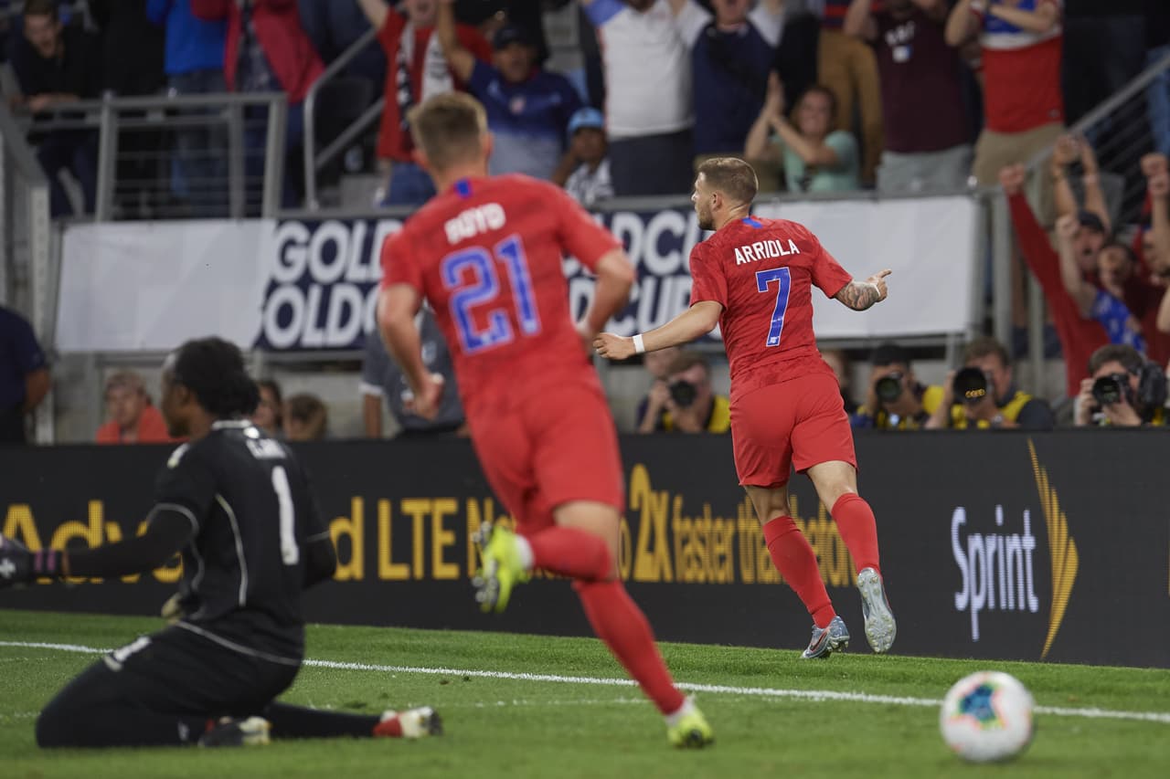 El Allianz Field estalló con sus casi 20 mil espectadores con el buen gol de Arriola.