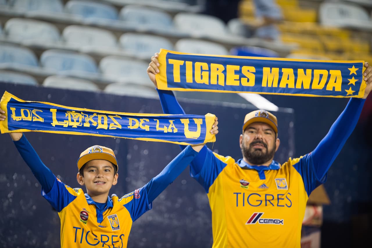 Colorido de afición en la ida de cuartos