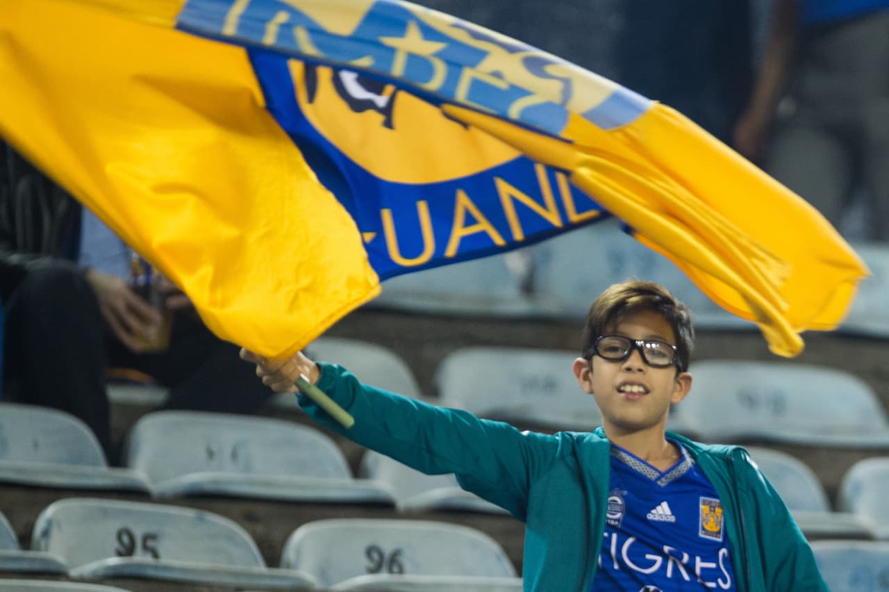 Colorido de afición en la ida de cuartos