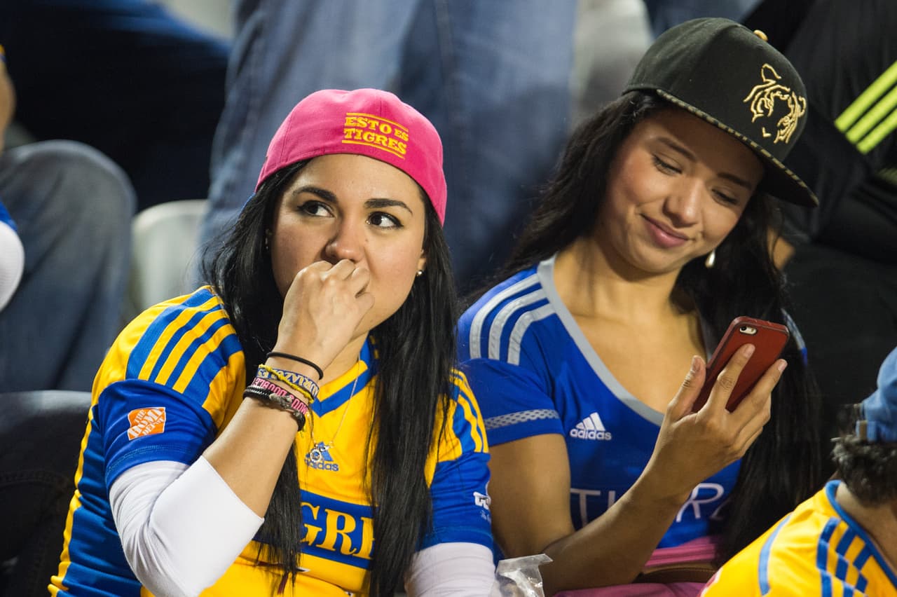 Colorido de afición en la ida de cuartos